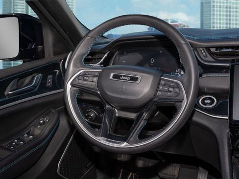 Used 2023 Jeep Grand Cherokee Trailhawk w/ Luxury Tech Group III image 22