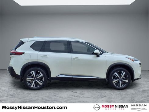 Used 2023 Nissan Rogue Platinum w/ Platinum Premium Package FWD image 8