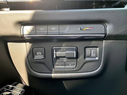 Used 2025 Cadillac Escalade V w/ LPO, Floor Liner Package image 24