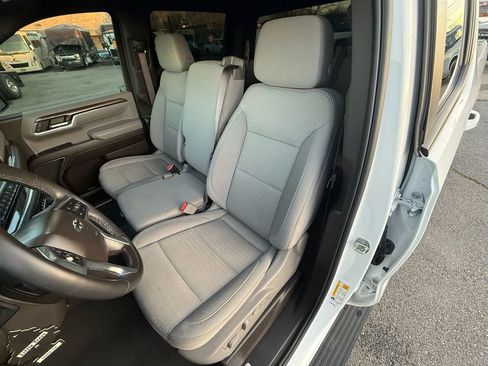 Used 2023 Chevrolet Silverado 1500 RST image 16