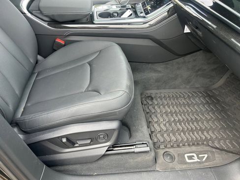 Used 2026 Audi Q7 3.0T Premium Plus AWD/4WD image 28