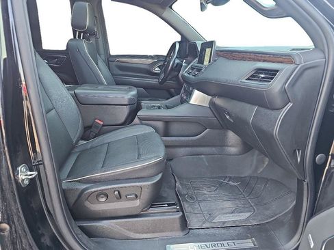 Used 2023 Chevrolet Suburban Premier AWD/4WD image 10