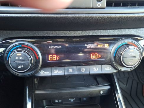 Used 2022 Kia Forte GT-Line w/ GT-Line Premium Package image 28