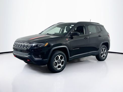Used 2022 Jeep Compass Trailhawk w/ Sun and Sound Group AWD/4WD image 1
