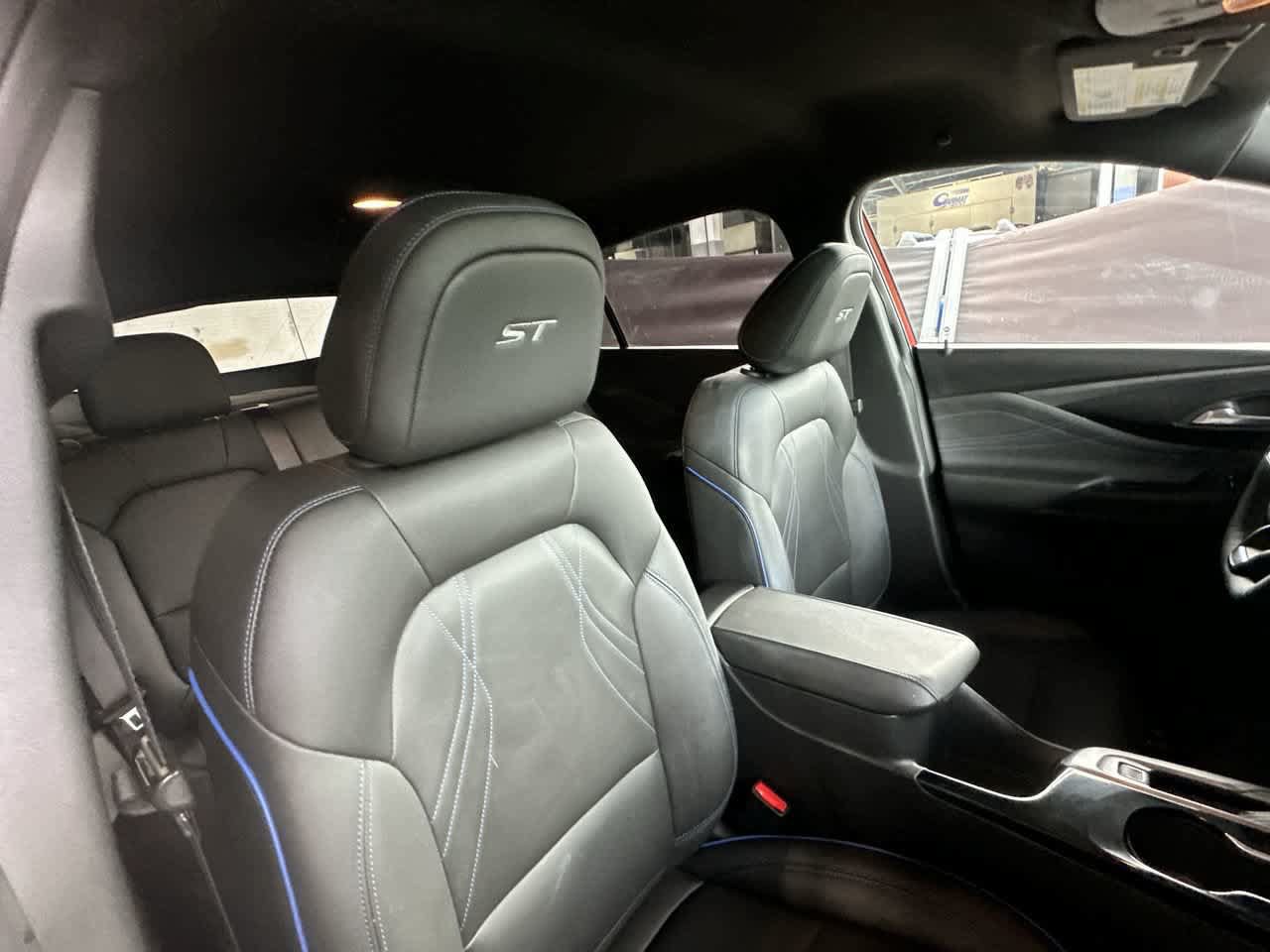 Used 2024 Buick Envista Sport Touring w/ Convenience I Package FWD image 27