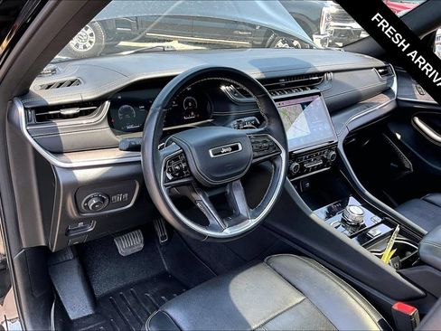 Used 2021 Jeep Grand Cherokee L Overland w/ Luxury Tech Group IV AWD/4WD image 5