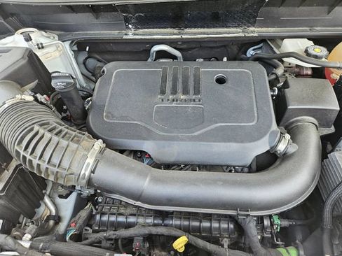 Used 2023 GMC Acadia SLT AWD/4WD image 22