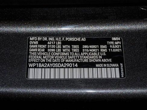 Used 2025 Porsche Cayenne Coupe image 30