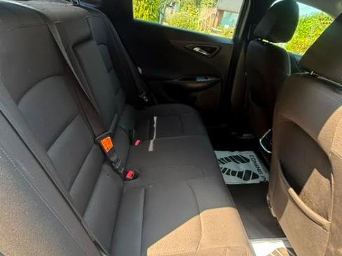 Used 2018 Chevrolet Malibu LT FWD image 17