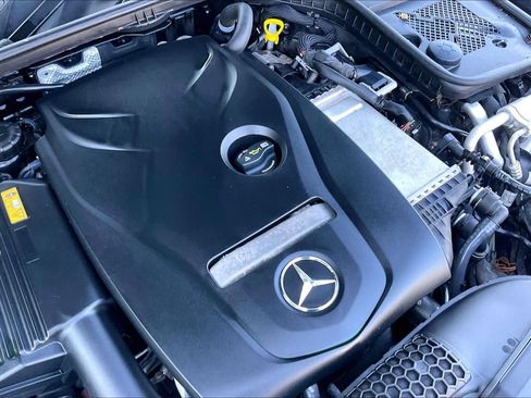 Used 2015 Mercedes-Benz C 300 4MATIC Sedan image 29