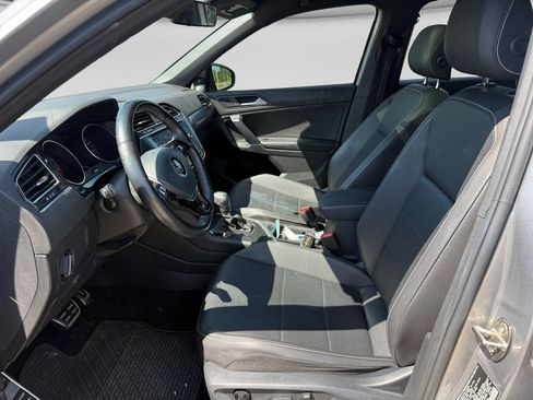 Used 2021 Volkswagen Tiguan SE R-Line FWD image 22