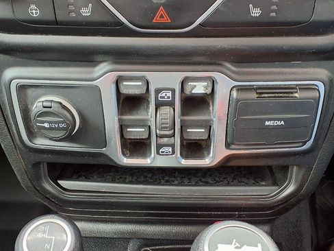 Used 2021 Jeep Wrangler Unlimited Sport w/ Cold Weather Group image 13