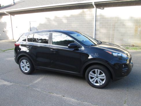 Used 2017 Kia Sportage LX AWD/4WD image 4