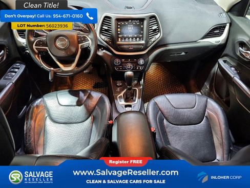 Used 2015 Jeep Cherokee Trailhawk w/ Comfort/Convenience Group AWD/4WD image 11