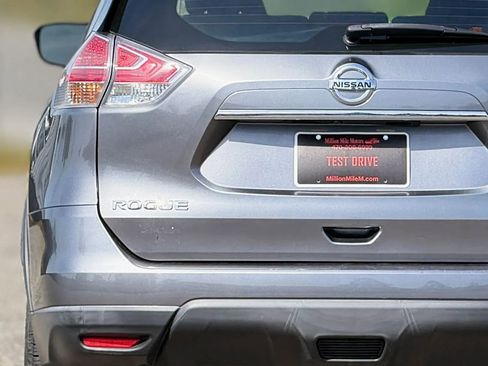 Used 2016 Nissan Rogue S AWD/4WD image 13