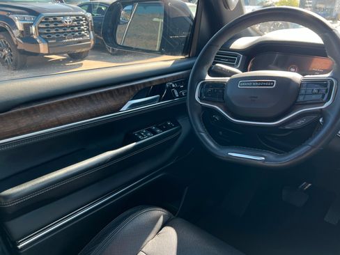 Used 2024 Jeep Grand Wagoneer L 4WD image 11