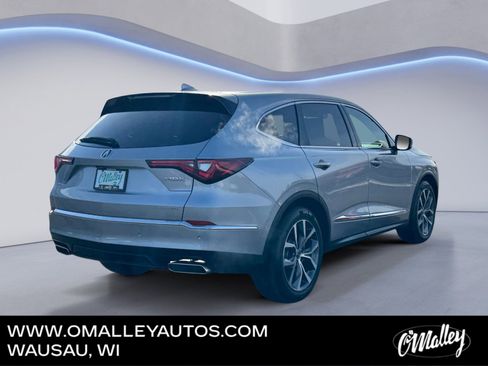 Used 2023 Acura MDX SH-AWD w/ Technology Package image 5