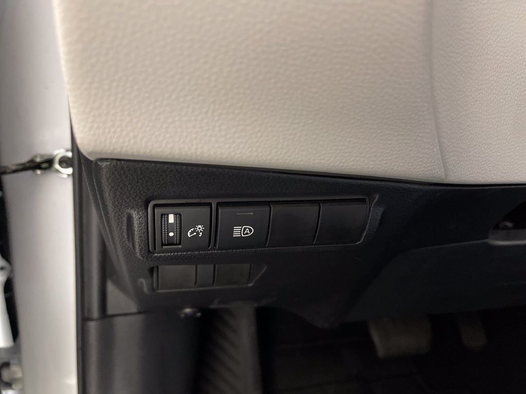 Used 2023 Toyota Corolla Cross LE w/ Black Badges Package (TMS) FWD image 27