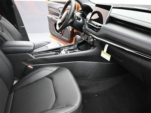 New 2026 Jeep Compass Latitude image 18