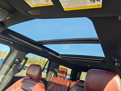 Used 2023 Ford Expedition Max Limited image 11