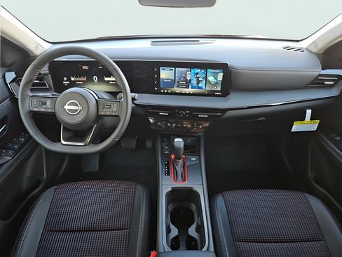 New 2026 Nissan Kicks SR w/ Cold Weather Package FWD image 15