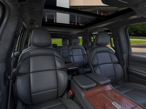 New 2025 Lincoln Navigator Black Label image 10
