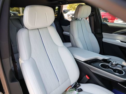 Certified 2025 Cadillac Lyriq Sport AWD/4WD image 29