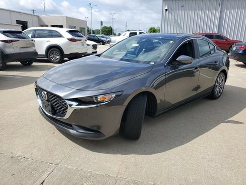 Used 2023 MAZDA MAZDA3 s FWD image 2
