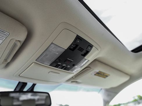 Used 2015 Lexus GX 460 w/ Premium Package AWD/4WD image 28