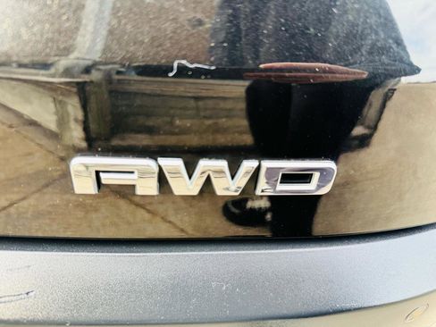 Used 2017 GMC Acadia SLE w/ Driver Alert Package I image 9