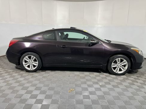 Used 2010 Nissan Altima 2.5 S w/ Premium Pkg image 9
