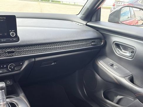 Used 2025 Honda HR-V Sport image 24