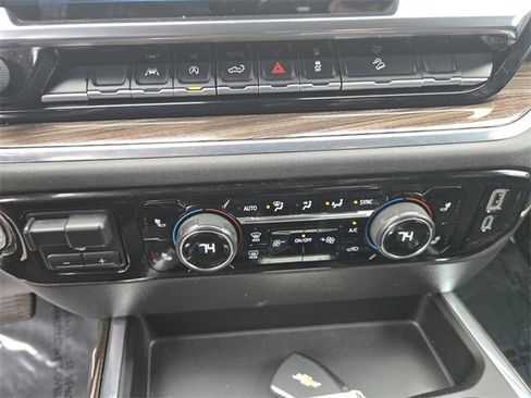 Used 2023 Chevrolet Silverado 1500 LT Trail Boss w/ Protection Package image 17