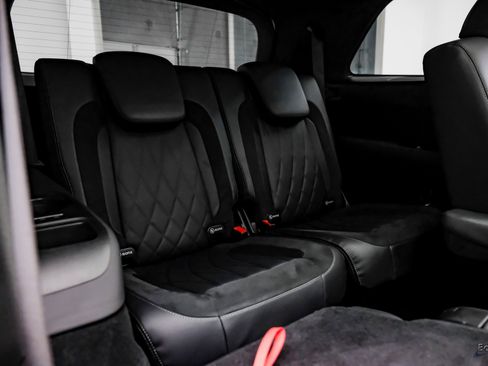 Used 2022 Mercedes-Benz GLS 63 AMG 4MATIC w/ Warmth & Comfort Package image 80