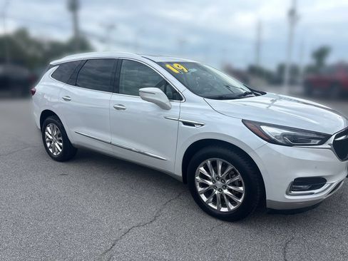 Used 2019 Buick Enclave Premium w/ Experience Buick Package AWD/4WD image 11