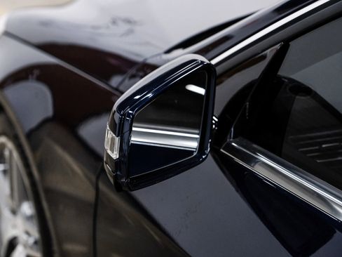 Used 2014 Mercedes-Benz E 350 4MATIC Sedan image 40