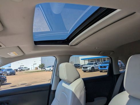 Used 2023 Honda HR-V EX-L image 11