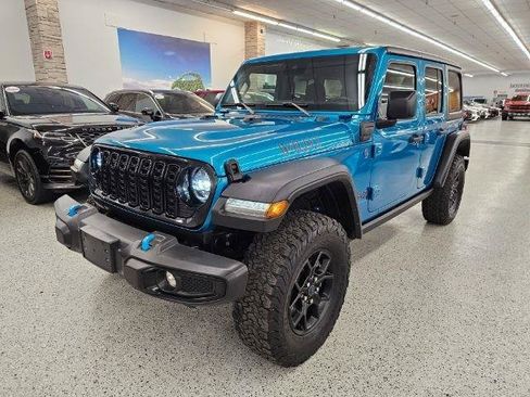 Used 2024 Jeep Wrangler Unlimited AWD/4WD image 2