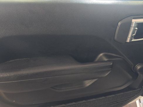 Used 2024 Jeep Gladiator Sport image 4