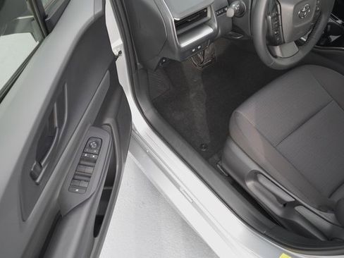 Certified 2025 Toyota Prius LE image 10