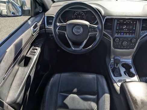 Used 2018 Jeep Grand Cherokee Limited image 12