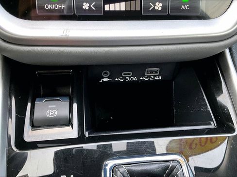 Used 2024 Subaru Outback Limited image 28