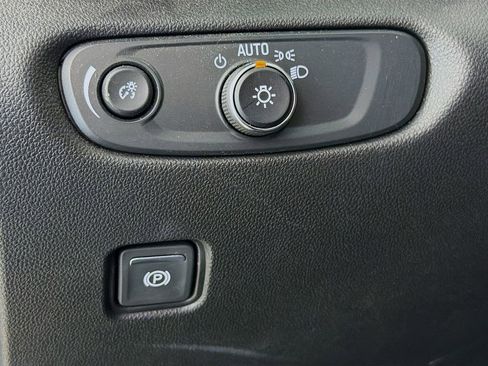 Used 2024 Chevrolet Blazer LT w/ Convenience Package image 12