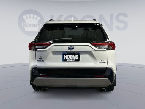 Used 2024 Toyota RAV4 SE image 5