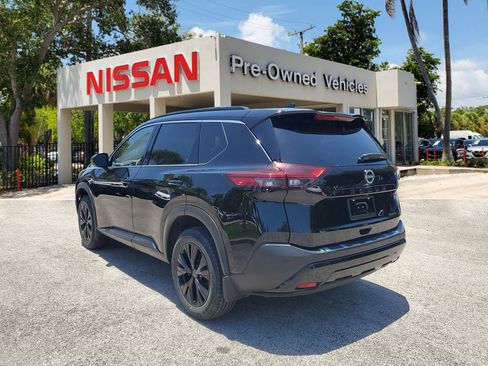 Used 2023 Nissan Rogue SV w/ SV Premium B Package image 6