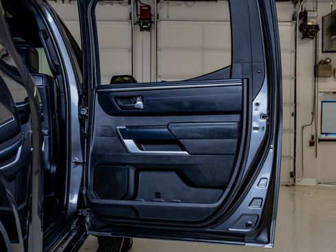 Used 2025 Toyota Tundra Platinum AWD/4WD image 40