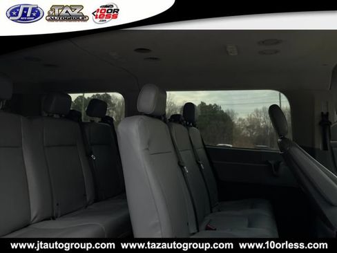 Used 2018 Ford Transit 150 XL RWD image 13