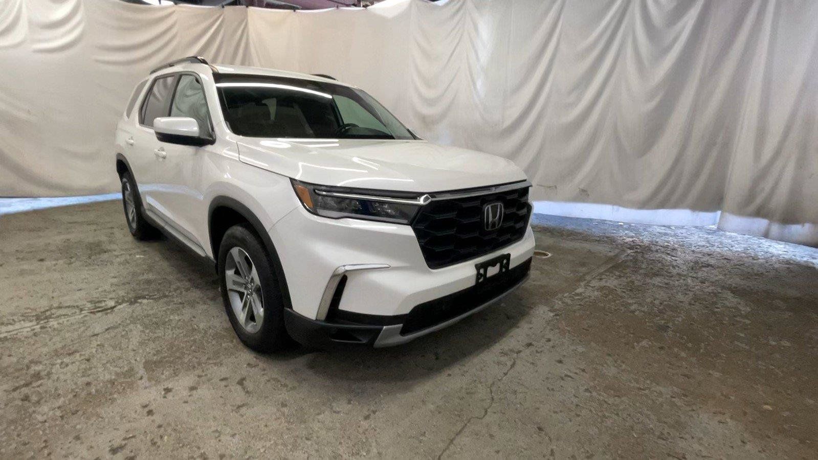 Certified 2025 Honda Pilot EX-L image 1
