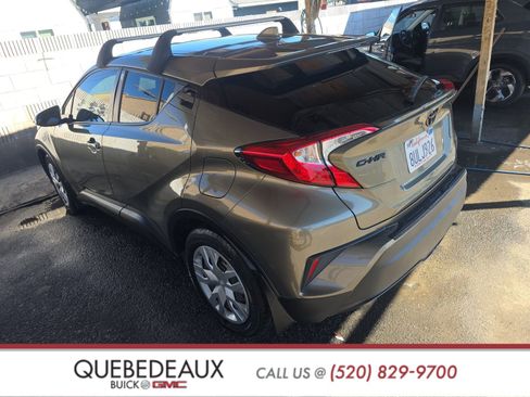 Used 2021 Toyota C-HR LE image 4