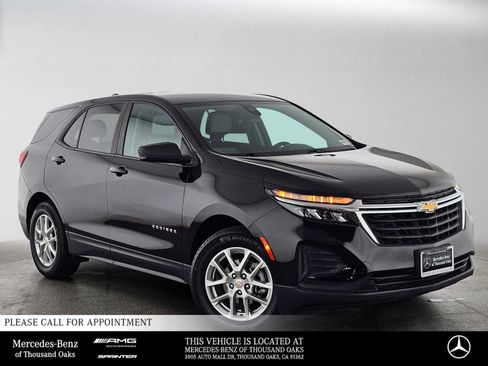 Used 2023 Chevrolet Equinox LS w/ LS Convenience Package FWD image 1